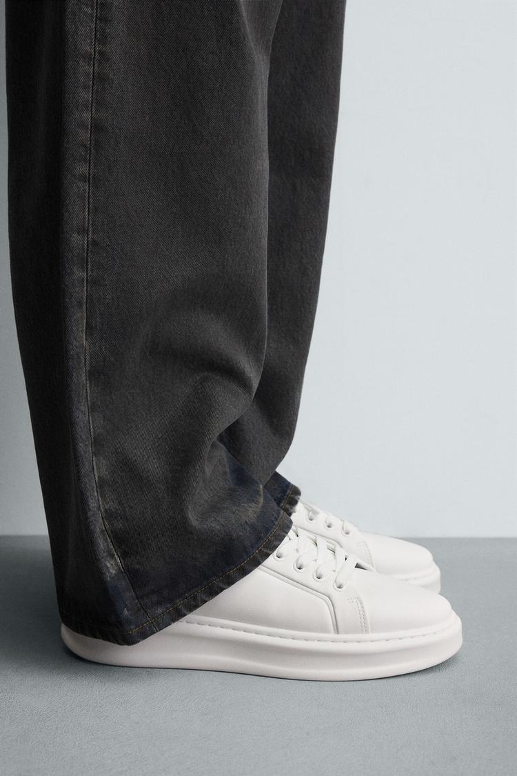Álvaro - Zapatilla detalle talón